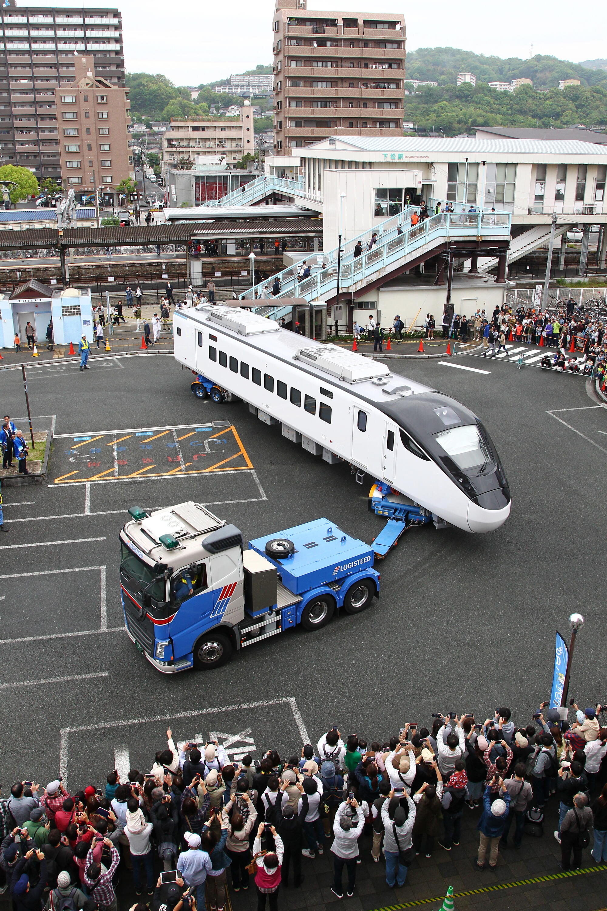 【正規品直輸入】 台湾特急を陸送、「道路を走る鉄道車両見学プロジェクト」に5万 鉄道一般